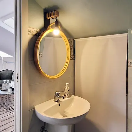 La Casa Sul Porto Apartment *